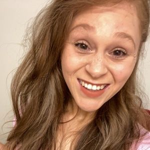 Meet your Posher, Felicia